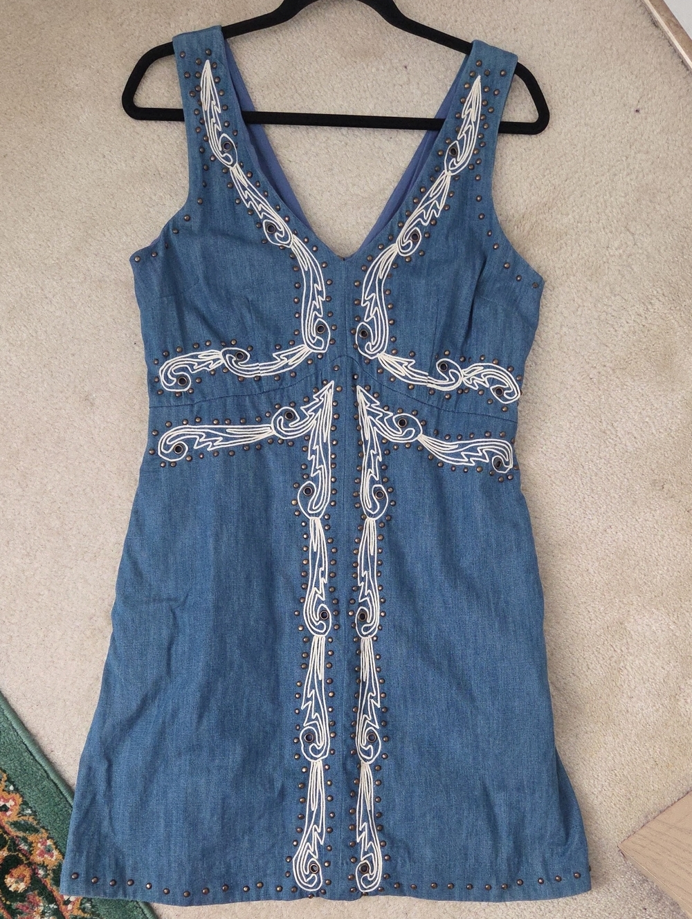 Anthropologie Sleeveless Studded & Embroidered Blue Denim Mini Dress w Pockets